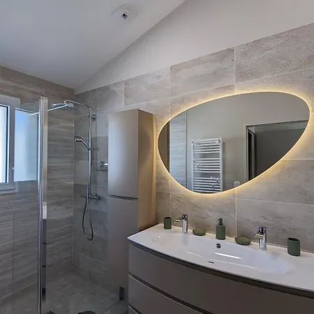 Avec Niche Dans La Foret A Deux Pas Des Plages Дом отдыха *