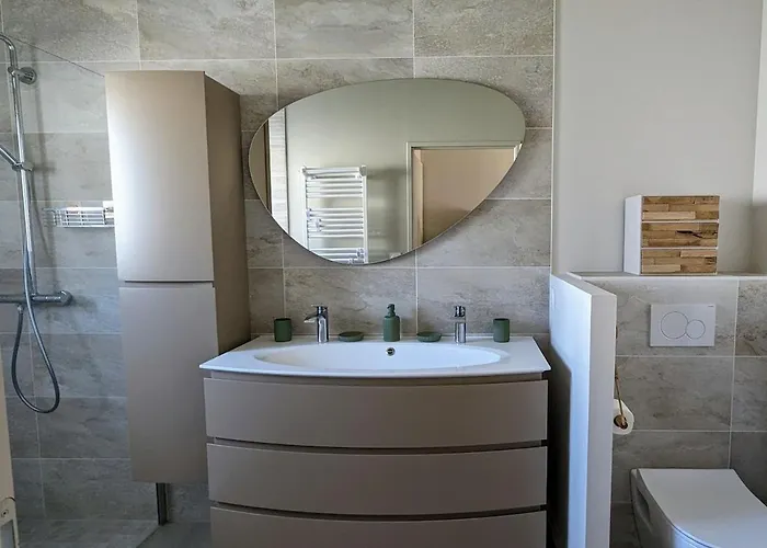 Avec Niché Dans La Forêt à Deux Pas Des Plages Saint-Jean-de-Monts