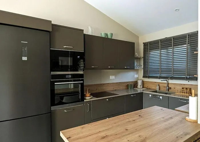 Avec Niché Dans La Forêt à Deux Pas Des Plages Saint-Jean-de-Monts