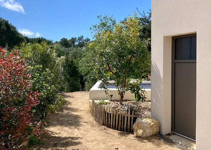 Avec Niché Dans La Forêt à Deux Pas Des Plages Saint-Jean-de-Monts