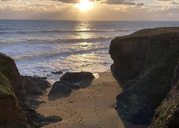 Avec Niché Dans La Forêt à Deux Pas Des Plages Сasa de vacaciones *