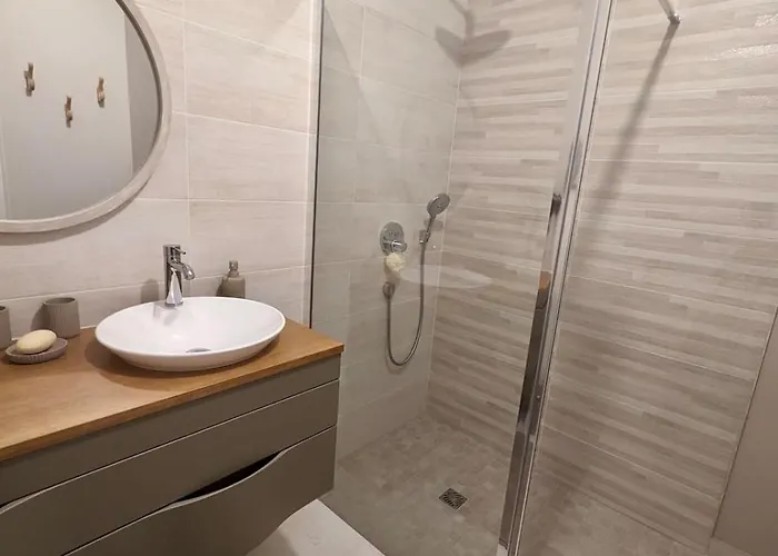 Сasa de vacaciones Avec Niché Dans La Forêt à Deux Pas Des Plages *